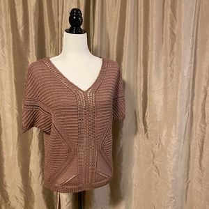 Mauve knit short sleeved sweater